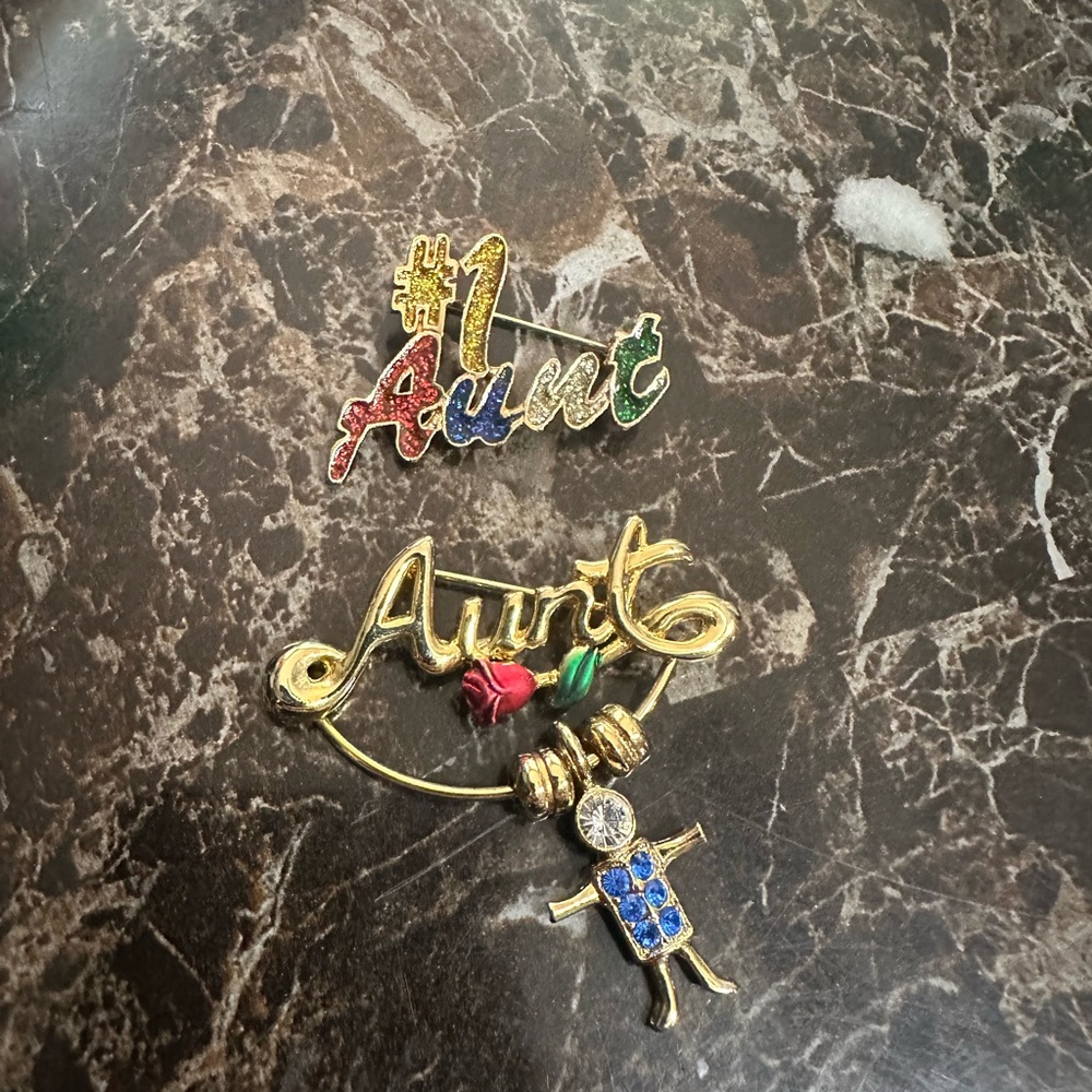 Colorful Aunt Brooch Set - perfect gift for your #1 aunt